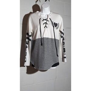 No Boundaries LOVE Heart Lace Up Long Sleeve Top Gray White Medium